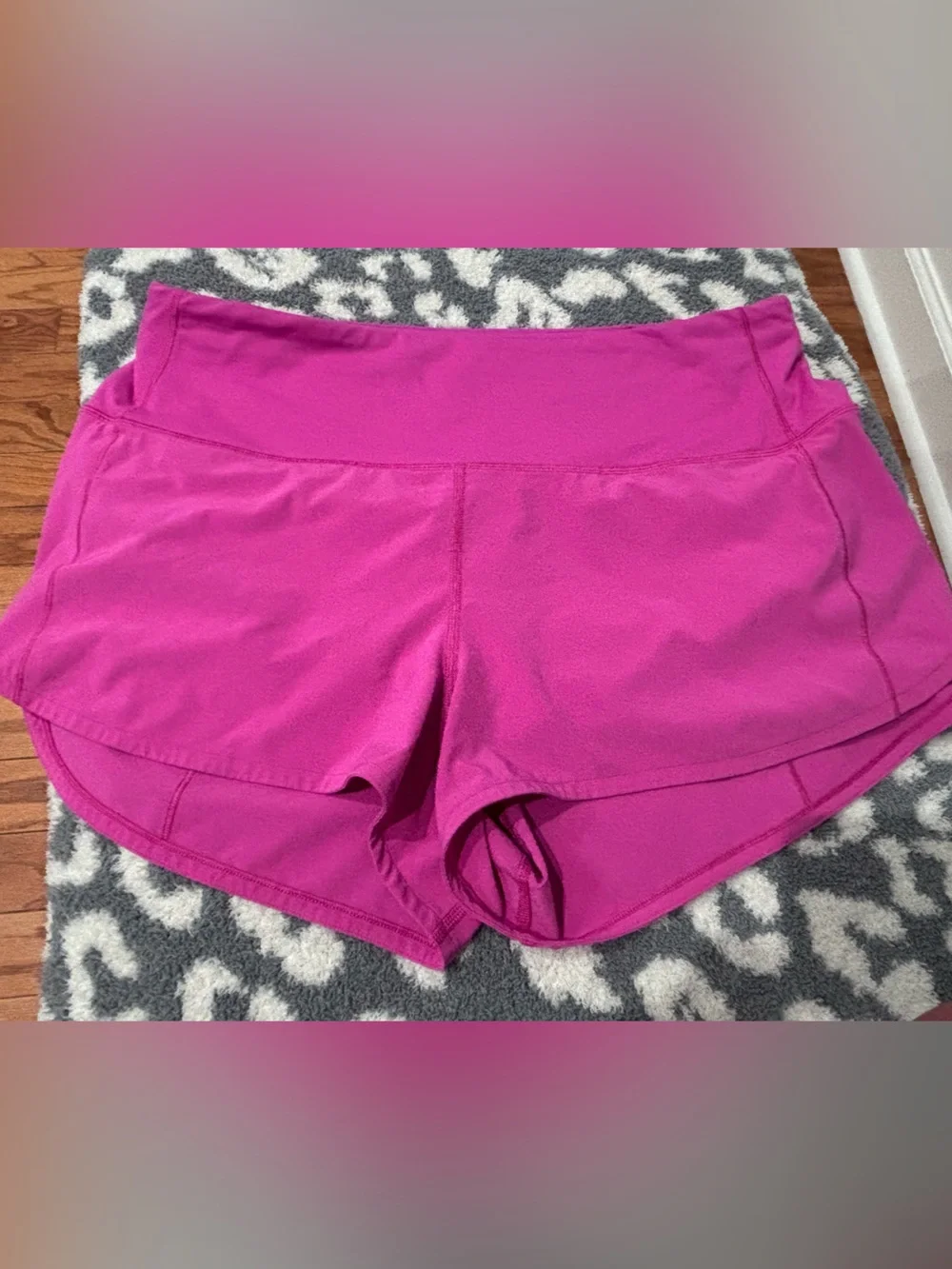 Lululemon Speed-up Short 10 - Picture 1 of 4
